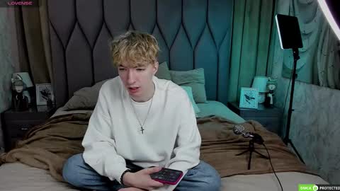 Snapshot of trevorbenson chatting on 10-09-25, 03:26 TrevorBenson online show from 10-09-25, 03:26