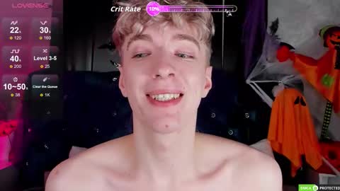 Snapshot of trevorbenson chatting on 10-27-25, 06:06 TrevorBenson online show from 10-27-25, 06:06