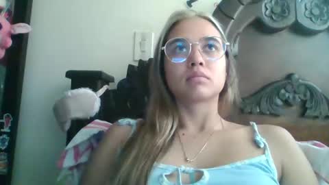 triana_bell online show from 12-29-24, 05:01