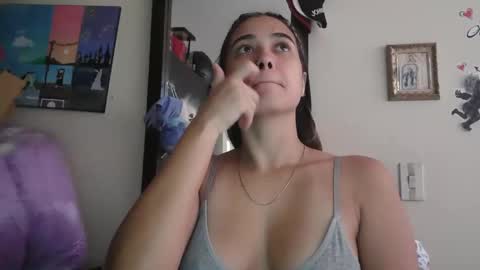 triana_bell online show from 04-04-26, 03:42
