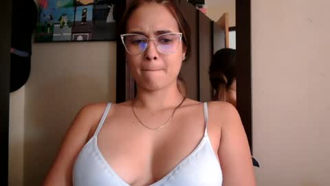 triana_bell online show from 06-30-26, 05:58