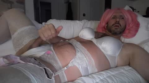 Snapshot of triciawu22 chatting on 03-19-26, 03:21 triciawu22 online show from 03-19-26, 03:21