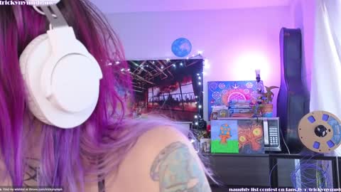 Snapshot of tricky_nymph chatting on 12-21-24, 04:57 Cassie online show from 12-21-24, 04:57