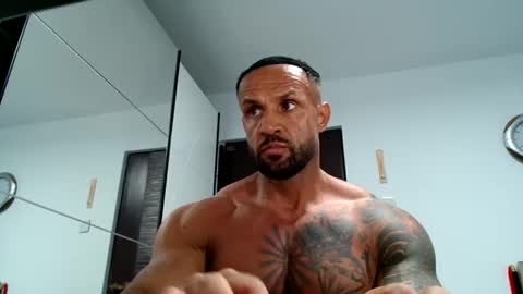 tridentmuscles online show from 11-08-25, 10:19