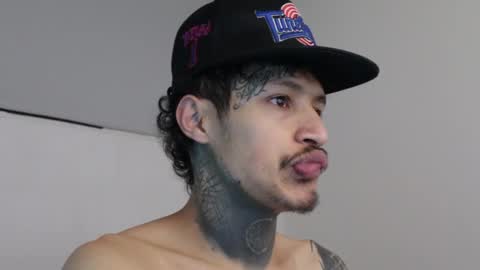 - trieone online show from 02-26-25, 04:03