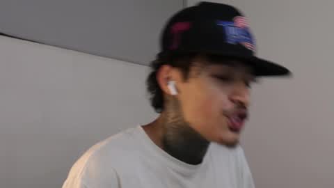 - trieone online show from 03-04-25, 08:02