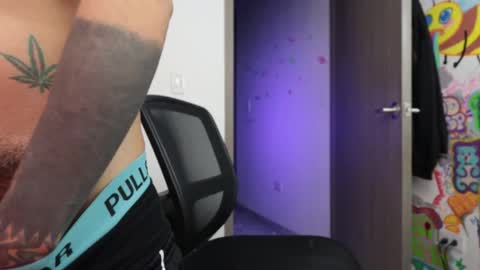 - trieone online show from 01-11-26, 02:49