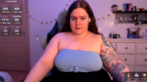 Snapshot of trinititi chatting on 01-30-25, 04:45 Tina online show from 01-30-25, 04:45