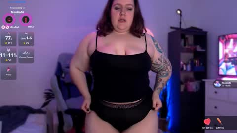 Snapshot of trinititi chatting on 09-30-25, 07:35 Tina online show from 09-30-25, 07:35