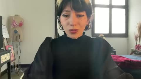 Snapshot of trinitysecrets chatting on 12-25-24, 07:45 trinitysecrets online show from 12-25-24, 07:45