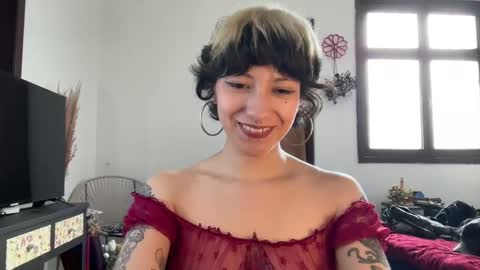 Snapshot of trinitysecrets chatting on 12-31-24, 08:45 trinitysecrets online show from 12-31-24, 08:45