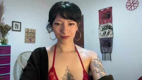 Snapshot of trinitysecrets chatting on 02-11-25, 07:48 trinitysecrets online show from 02-11-25, 07:48