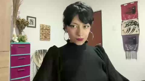 Snapshot of trinitysecrets chatting on 02-18-25, 09:20 trinitysecrets online show from 02-18-25, 09:20