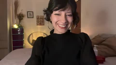 Snapshot of trinitysecrets chatting on 03-05-25, 07:17 trinitysecrets online show from 03-05-25, 07:17