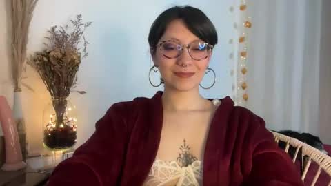 Snapshot of trinitysecrets chatting on 11-16-25, 05:29 trinitysecrets online show from 11-16-25, 05:29