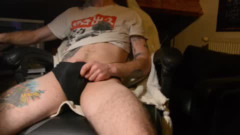 Snapshot of tripstocum chatting on 02-27-25, 12:32 FluideAmer online show from 02-27-25, 12:32