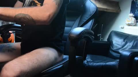 Snapshot of tripstocum chatting on 10-09-25, 01:20 FluideAmer online show from 10-09-25, 01:20