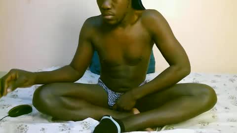 Trisboo5 online show from 11-26-25, 03:24