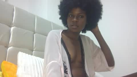 trishaelliee online show from 04-22-26, 10:11