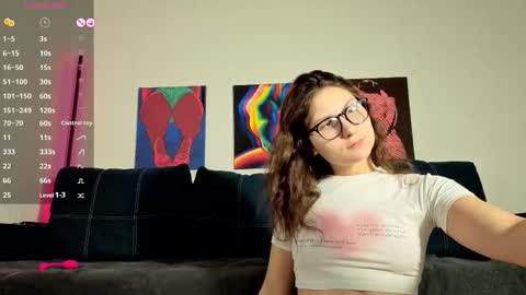 trixibell online show from 10-22-25, 04:46