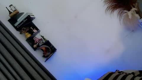trixie_moore online show from 07-06-26, 05:04