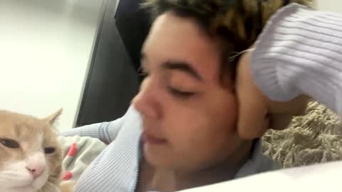 Kitty online show from 01-11-25, 03:23