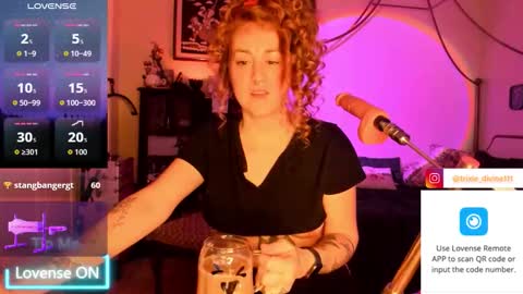 Snapshot of trixiedivine chatting on 03-05-26, 01:12 Trixie Divine online show from 03-05-26, 01:12