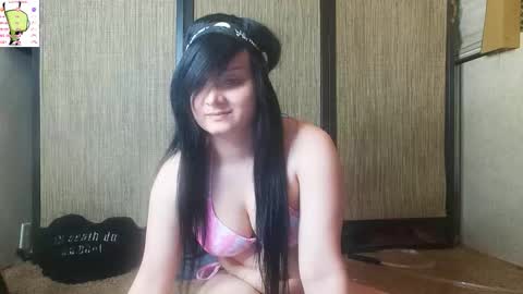 Snapshot of trixiedoescamcam chatting on 03-15-26, 12:16 trixiedoescamcam online show from 03-15-26, 12:16