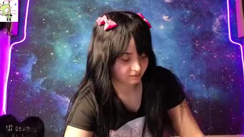 trixiedoescamcam online show from 04-01-26, 12:33