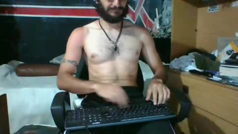 Snapshot of trizquelmen chatting on 12-17-24, 01:07 Andrew online show from 12-17-24, 01:07