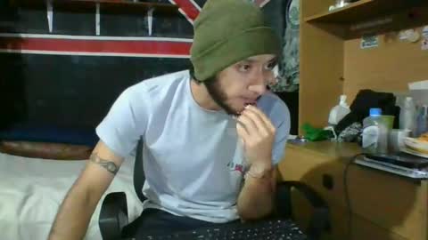 Snapshot of trizquelmen chatting on 01-03-25, 05:39 Andrew online show from 01-03-25, 05:39