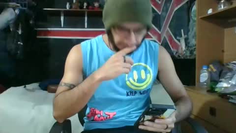 Snapshot of trizquelmen chatting on 01-20-25, 11:35 Andrew online show from 01-20-25, 11:35