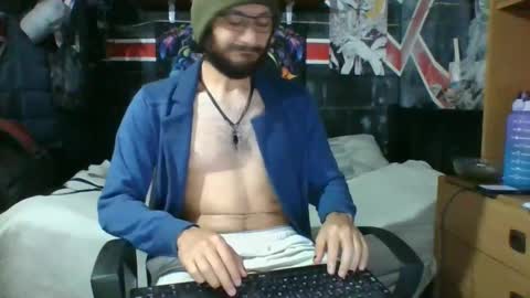 Snapshot of trizquelmen chatting on 02-14-25, 03:58 Andrew online show from 02-14-25, 03:58