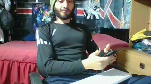 Snapshot of trizquelmen chatting on 10-06-25, 03:48 Andrew online show from 10-06-25, 03:48