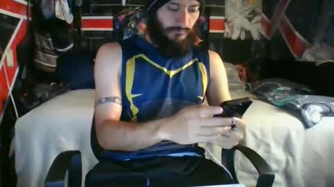 Snapshot of trizquelmen chatting on 05-03-26, 06:14 Andrew online show from 05-03-26, 06:14