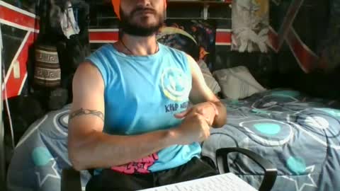 Snapshot of trizquelmen chatting on 06-18-26, 03:49 Andrew online show from 06-18-26, 03:49