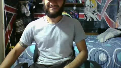 Snapshot of trizquelmen chatting on 07-28-26, 10:20 Andrew online show from 07-28-26, 10:20