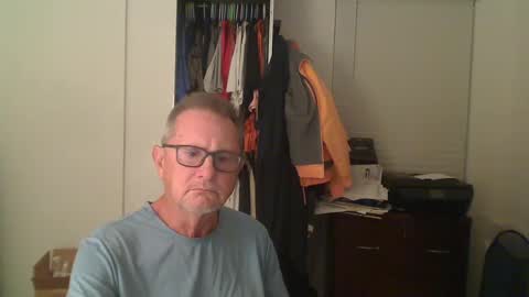 Snapshot of troffer1020 chatting on 12-03-24, 12:24 Troffer online show from 12-03-24, 12:24