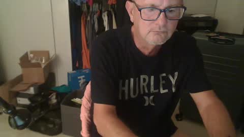 Snapshot of troffer1020 chatting on 12-18-24, 02:53 Troffer online show from 12-18-24, 02:53