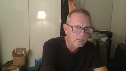 Snapshot of troffer1020 chatting on 12-20-24, 01:36 Troffer online show from 12-20-24, 01:36