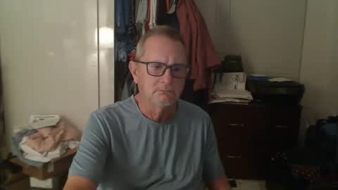 Snapshot of troffer1020 chatting on 01-16-25, 12:02 Troffer online show from 01-16-25, 12:02