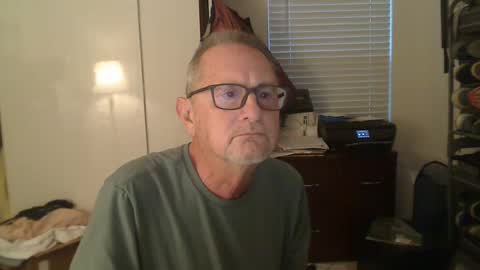 Snapshot of troffer1020 chatting on 01-21-25, 10:30 Troffer online show from 01-21-25, 10:30