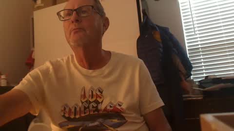 Snapshot of troffer1020 chatting on 09-18-25, 10:12 Troffer online show from 09-18-25, 10:12