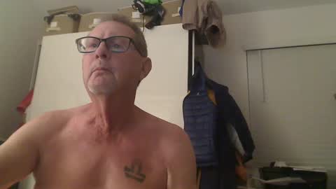 Snapshot of troffer1020 chatting on 09-25-25, 01:09 Troffer online show from 09-25-25, 01:09