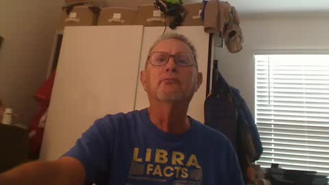 Snapshot of troffer1020 chatting on 10-09-25, 10:19 Troffer online show from 10-09-25, 10:19