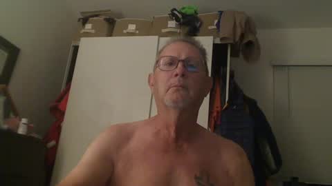 Snapshot of troffer1020 chatting on 10-16-25, 11:50 Troffer online show from 10-16-25, 11:50