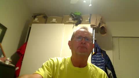 Snapshot of troffer1020 chatting on 10-23-25, 03:28 Troffer online show from 10-23-25, 03:28