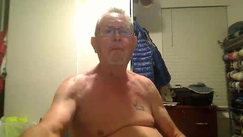 Snapshot of troffer1020 chatting on 11-14-25, 04:44 Troffer online show from 11-14-25, 04:44