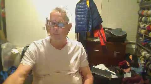 Snapshot of troffer1020 chatting on 02-19-26, 01:56 Troffer online show from 02-19-26, 01:56