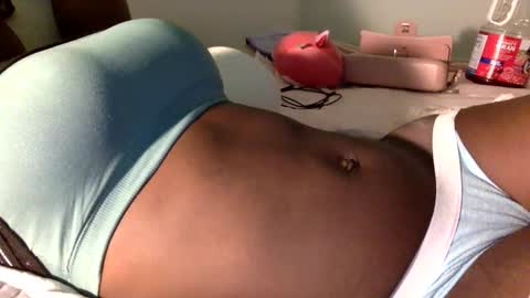 Tropical Ebony online show from 12-14-25, 01:05